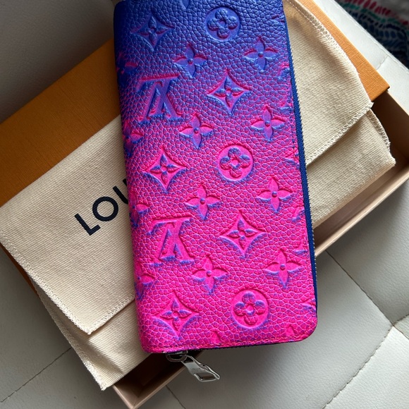 Louis Vuitton Virgil Abloh Illusion Zippy Wallet - Picture 7 of 16